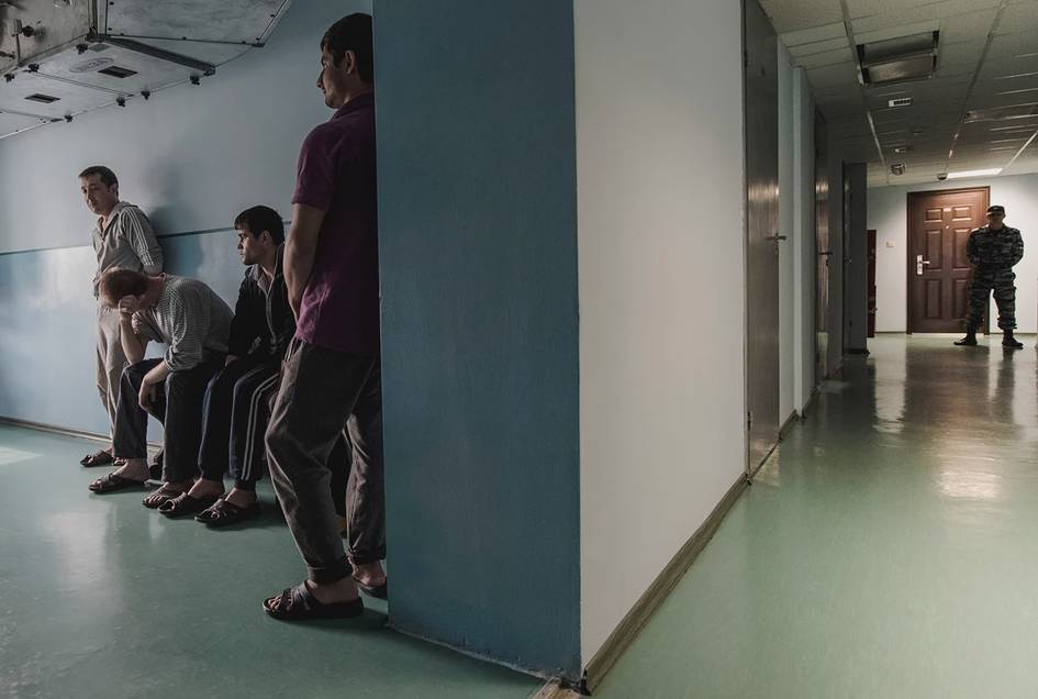 Rossiyadagi vaqtincha saqlash markazlarida yuzdan ortiq o‘zbekistonlik borligi maʼlum qilindi