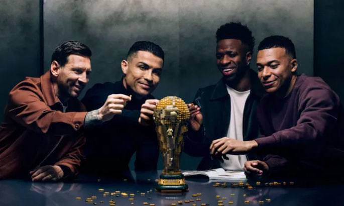 Ronaldu, Messi va Mbappe Lego ko‘rinishida: JCH—2026 arafasida futbol yulduzlarining eksklyuziv figuralari namoyish etildi (video)