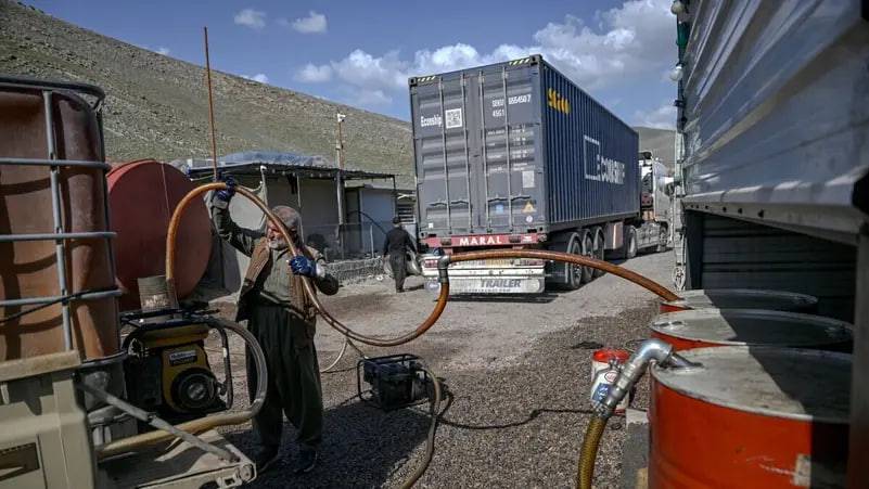 Iroq neftni avtotransportda eksport qilishni boshladi