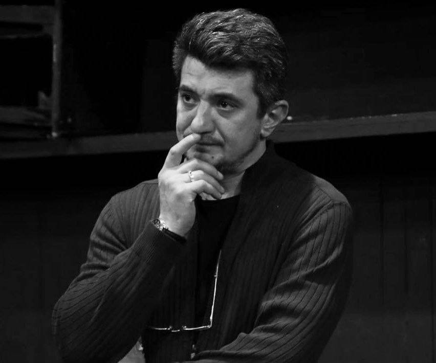 “Ҳозирги болаларнинг руҳияти бўш, чунки улар калтак емай ўсяпти”. Бобур Йўлдошев психологлар оилаларни бузаётгани ҳақида