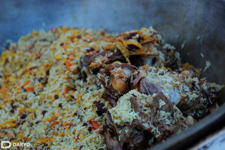 Ўзбекистонда бир кило паловнинг ҳудудлар бўйича қиймати эълон қилинди