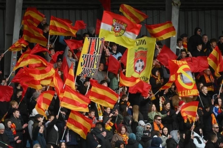 Rossiyadagi futbol o‘yini vaqtida muxlis vafot etdi