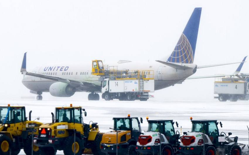 АҚШ авиакомпаниялари қор бўрони туфайли 1300 дан ортиқ рейсни бекор қилди