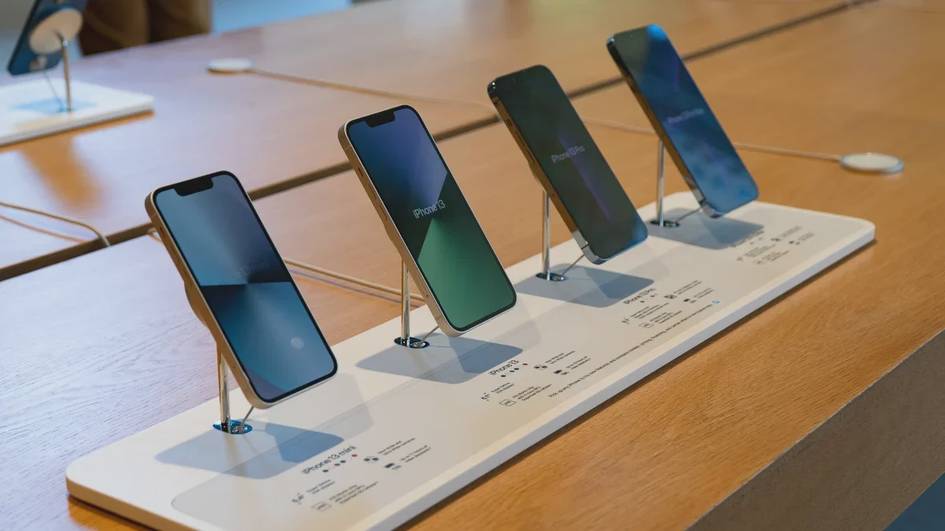 Дунё бўйича энг кўп сотилган смартфонлар топ-10 талиги