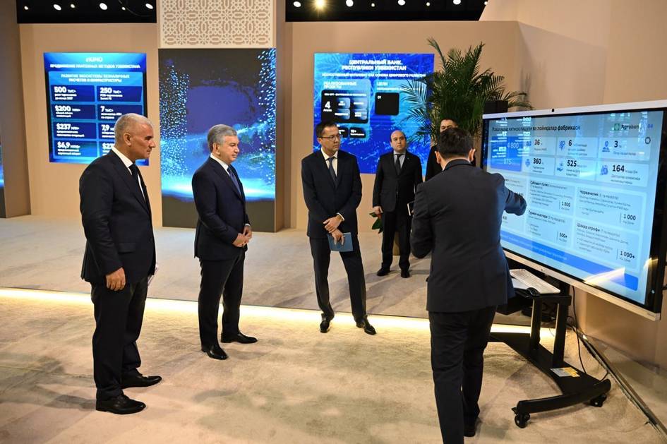 Решить все вопросы в одном месте — президент побывал в административном центре Бухары