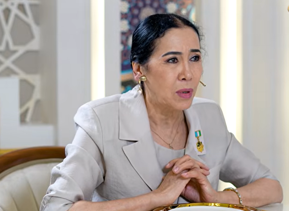 “Санъаткор икки баробар солиққа тушяпти: бири расмий, бири норасмий” — Муножот Йўлчиева тўй хизматлари “ҳукмронлари” ҳақида 