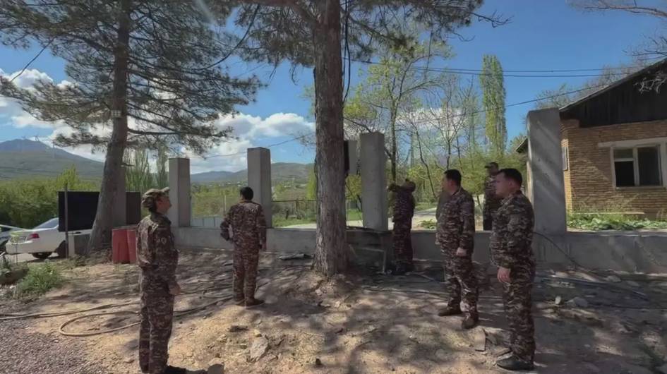 Тонны мусора и незаконные полигоны — в зоне Чарвака проходят экорейды