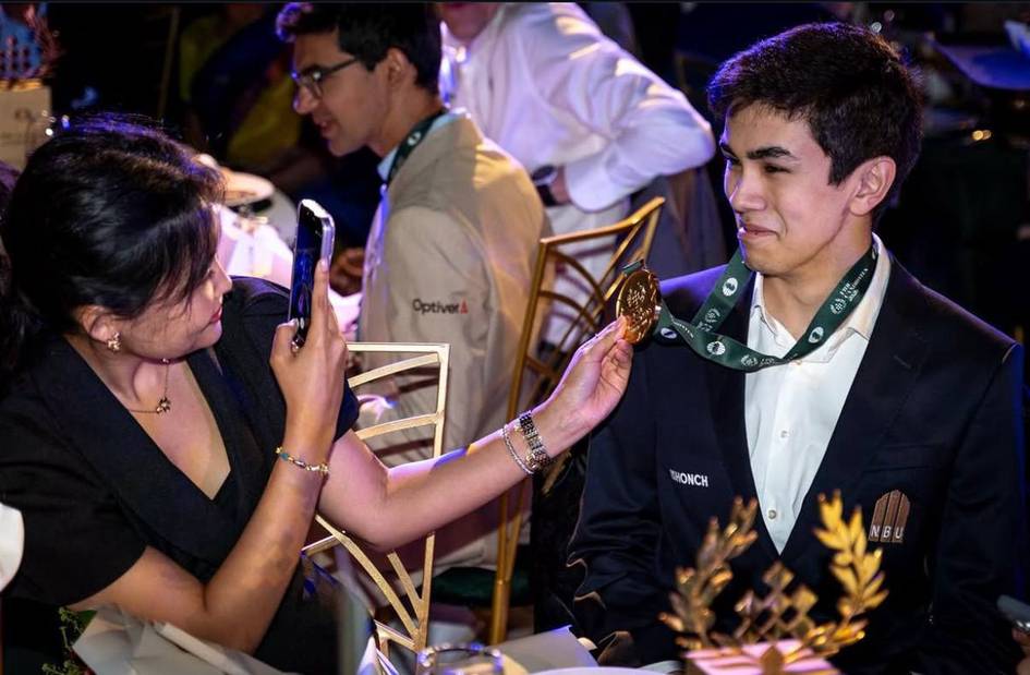 “Ular sevish va sevilish yoshida” — Javohir Sindorovning bobosi Assubayeva haqida