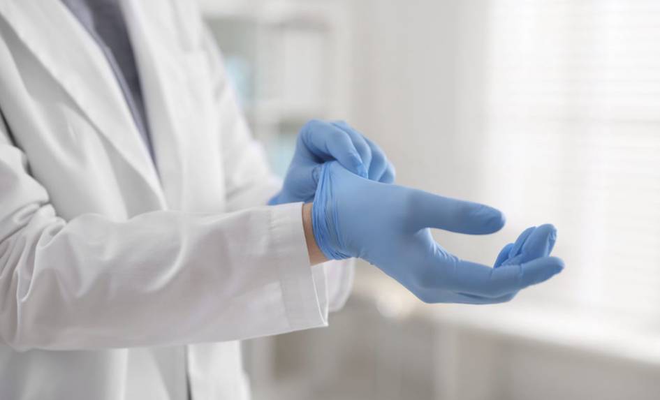 Эрондаги уруш сабаб тиббий резина қўлқоплар нархи 40 фоизга ошиб кетди