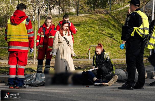 Неизвестный устроил стрельбу в Киеве: есть погибшие (видео)