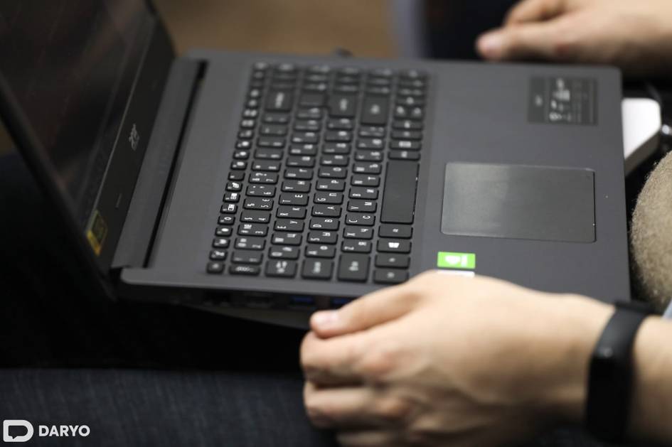 Проверки гаджетов на границе: узбекистанцев предупредили об усилении контроля в России