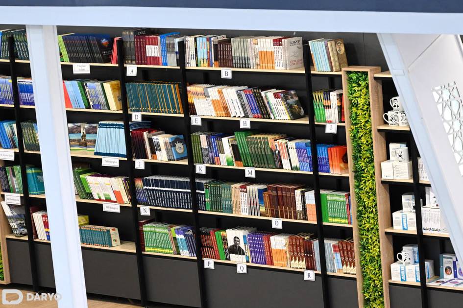 Mukofot 82,4 mln so‘m: she’riyat, dramaturgiya, bolalar adabiyoti bo‘yicha eng yaxshi ijodkorlar taqdirlanadi