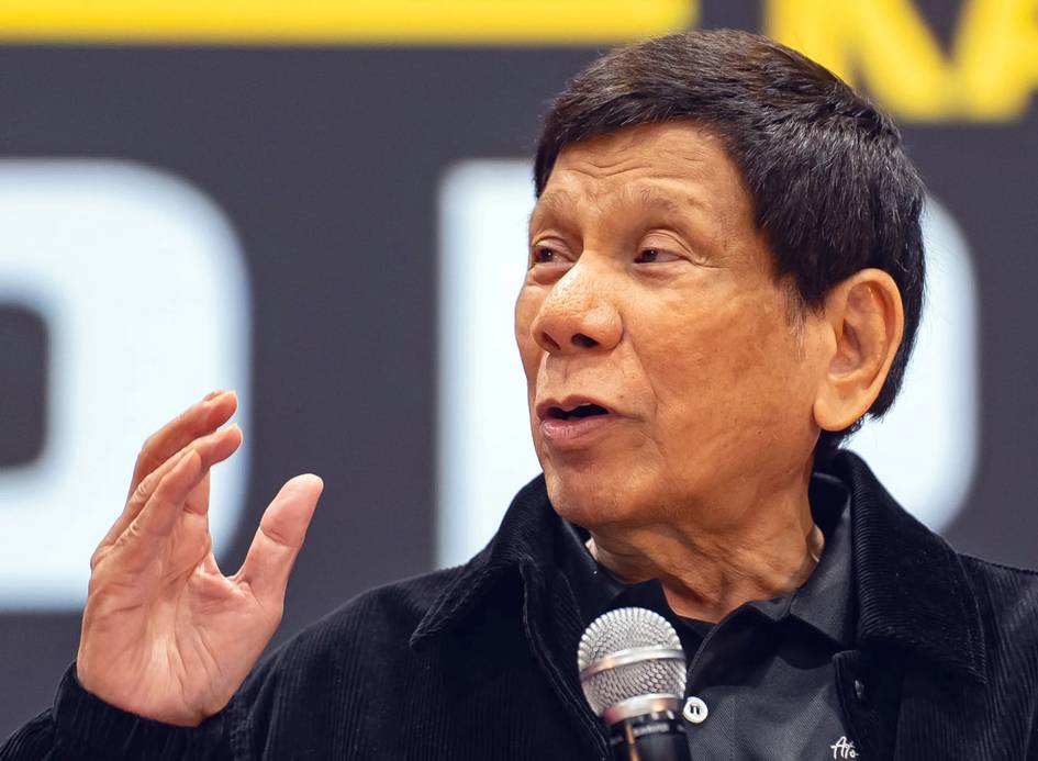 Халқаро жиноий суд Филиппин собиқ президентини инсониятга қарши жиноятларда айблади