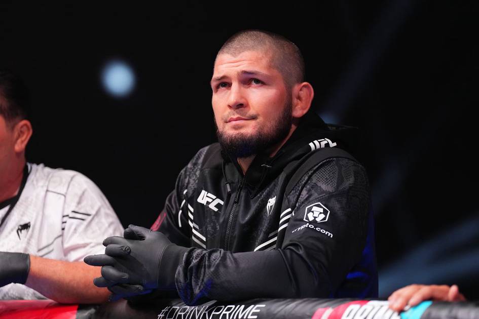 AQSHda Habib Nurmagomedov samolyotdan tushirib yuborildi (video)