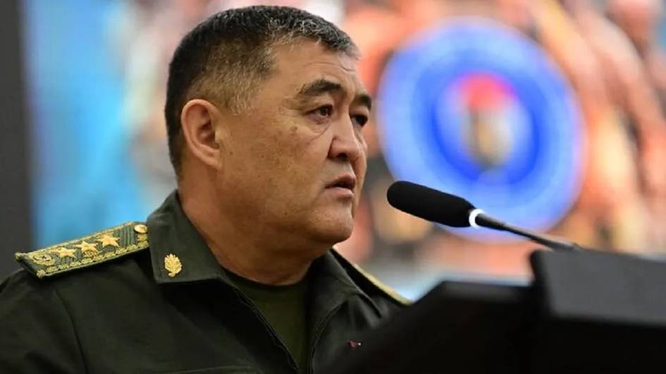 “Qamchibek Tashiyev davlat to‘ntarishiga uringani uchun ishdan bo‘shatilgan” — qirg‘iz deputati