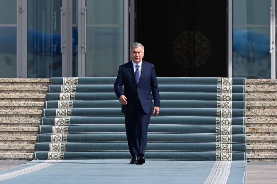 Шавкат Мирзиёев отправился в Фергану