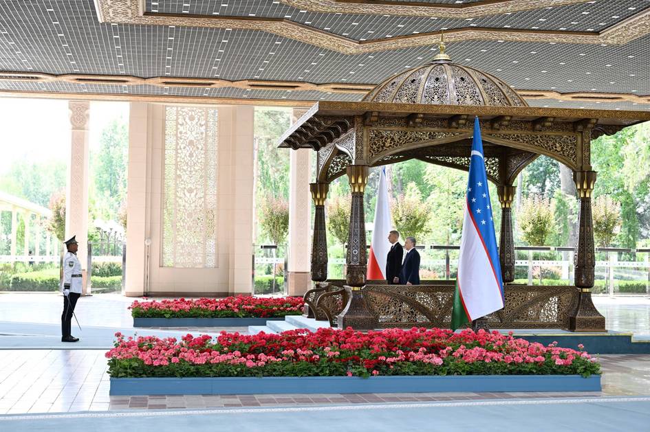 Кўксаройда Чехия бош вазири расмий кутиб олинди (фото)