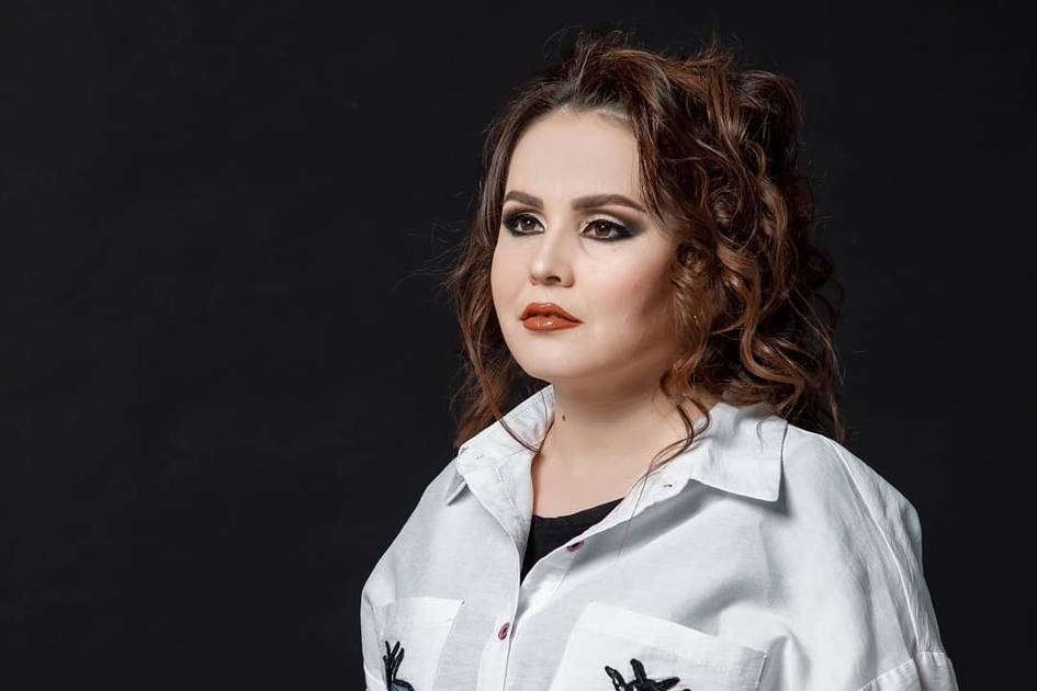 “Turmush o‘rtog‘im osmondagi oy edi, qo‘lim yetmadi”. Xonanda Surayyo Qosimova 18 yillik turmushidan ajrashgani haqida gapirdi