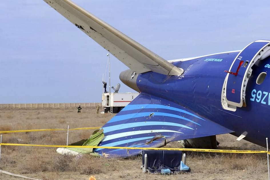 AZAL samolyoti &ldquo;Pansir&rdquo;dan otilgan raketa yordamida urib tushirilgan &mdash; AnewZ
