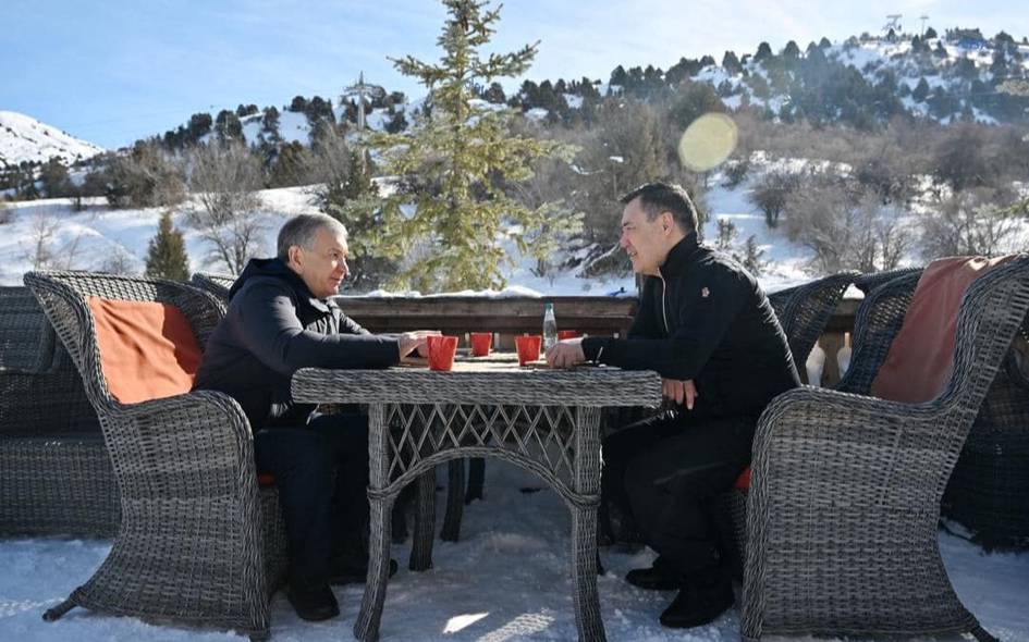 Shavkat Mirziyoyev &ldquo;Amirsoy&rdquo;da Sadir Japarov bilan norasmiy uchrashuv o&lsquo;tkazdi
