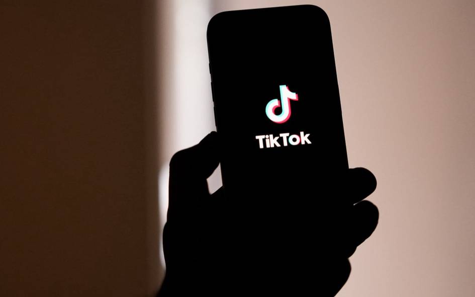 TikTok миллионлаб обуначиларга эга блогерлар аккаунтини блоклади