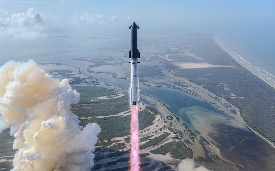 SpaceX иккинчи уринишда дунёдаги энг катта ракетани учирди