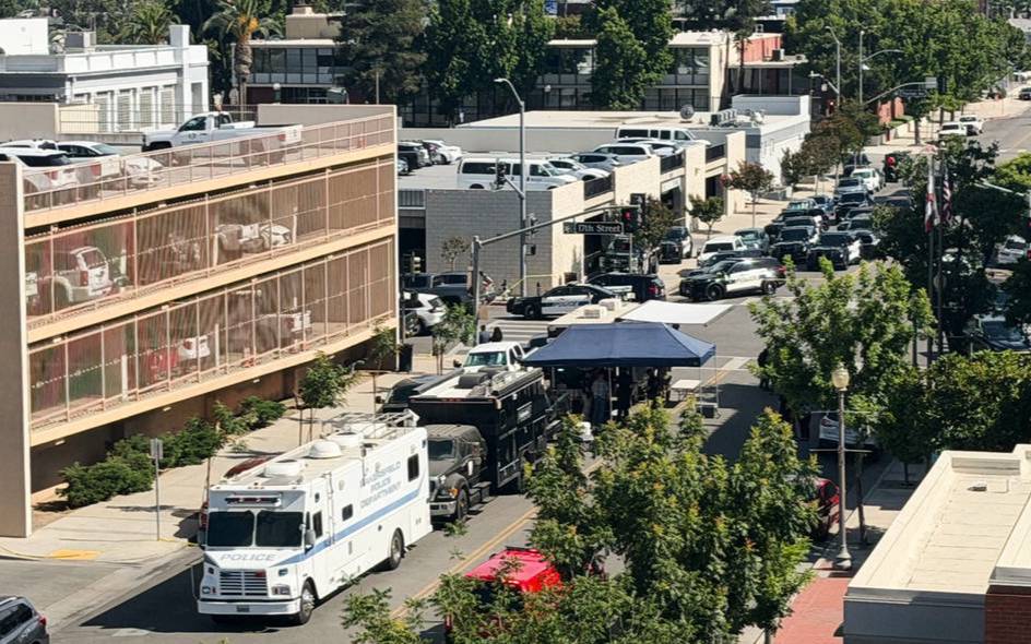 В США мужчина с бомбой на теле захватил заложников в банке