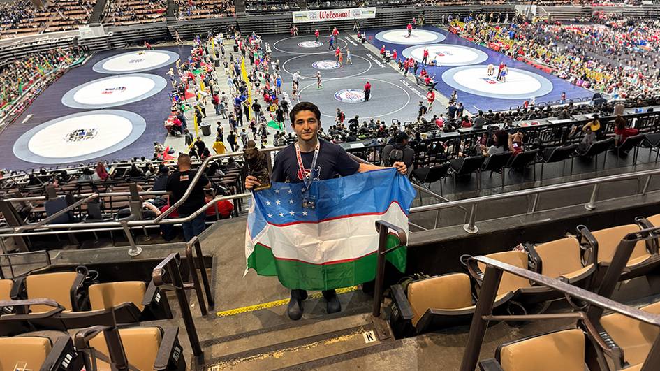Ўзбекистонлик курашчи АҚШда чемпион бўлди