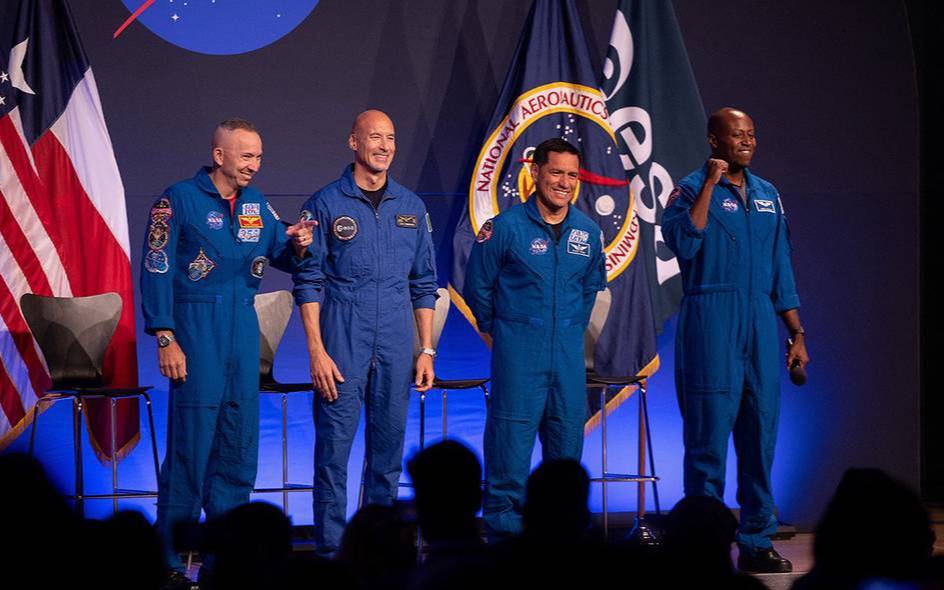 В NASA назвали имена участников следующей лунной миссии
