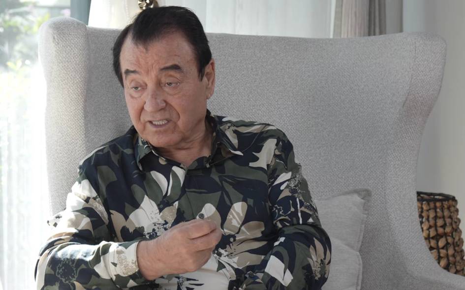 “Bekorga gap-so‘z chiqmaydi-ku”. G‘ulomjon Yoqubov oilali ayollarni sevib qolgani va Sherali Jo‘rayevning qo‘shiqlari ortidan chiqayotgan mojarolar haqida (foto, video)