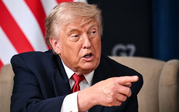 Трамп бензин нархини зудлик билан туширишни талаб қилиб, сотувчиларга таҳдид қилди