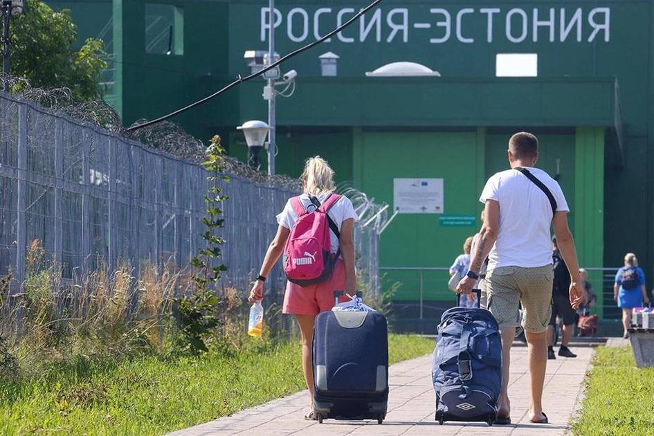 Россия учта давлат билан чегарадаги бир нечта ўтказиш пунктларини ёпди