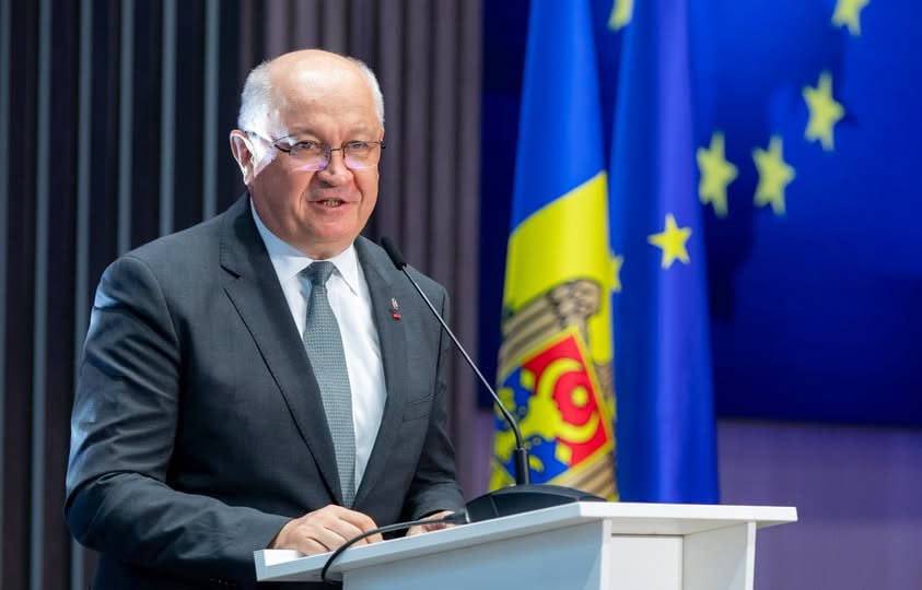Молдова бош вазири истеъфо берди, ҳукумат ҳам тарқаладиган бўлди