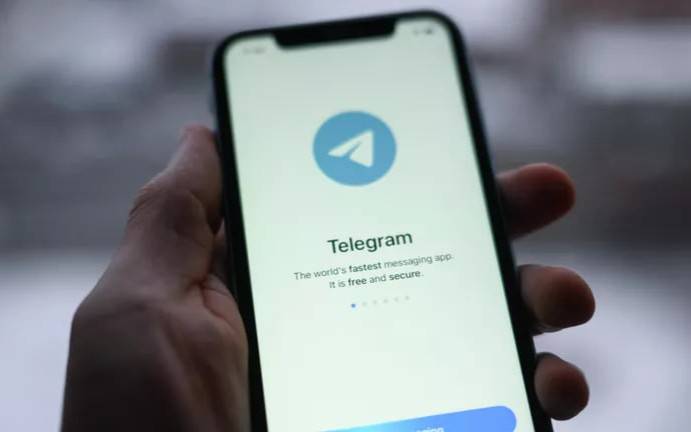 Ҳиндистон Telegram’да фильмларни ноқонуний тарқатаётган каналларни ёпишни талаб қилди