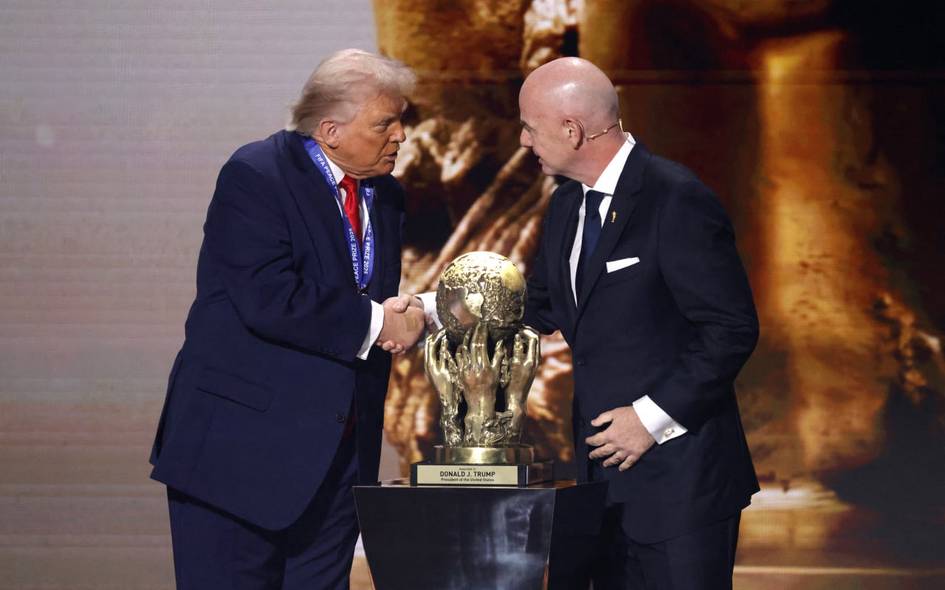 FIFA президенти сиёсий бетарафликни бузгани учун ХОҚ томонидан тергов қилиниши мумкин
