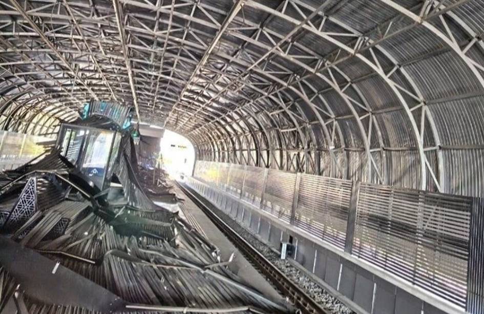 “Турон” метро бекатининг том конструкцияси қулаб тушди. Жароҳатланганлар бор