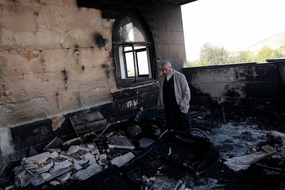 Исроиллик кўчманчилар босиб олинган Ғарбий соҳилдаги масжидларга ўт қўйди