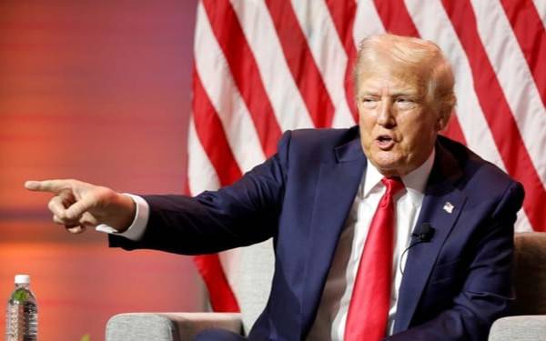 Трамп АҚШ ўқ-дорилари ҳақида маълумот тарқатганларга қамоқ билан таҳдид қилди