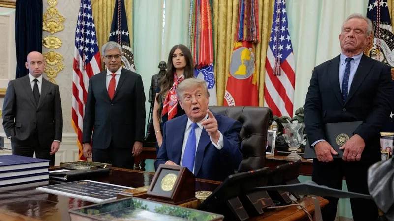 Трамп Эрондан сўнгги 50 йилдаги қурбонлар ва ҳужумлар учун товон талаб қилди