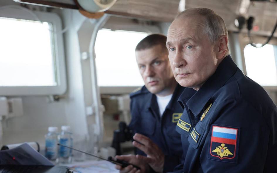 Путин биринчи марта баҳсли Курилл оролларига ташриф буюрди (видео)