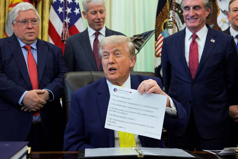 Трамп журналистлар томонидан судга берилди