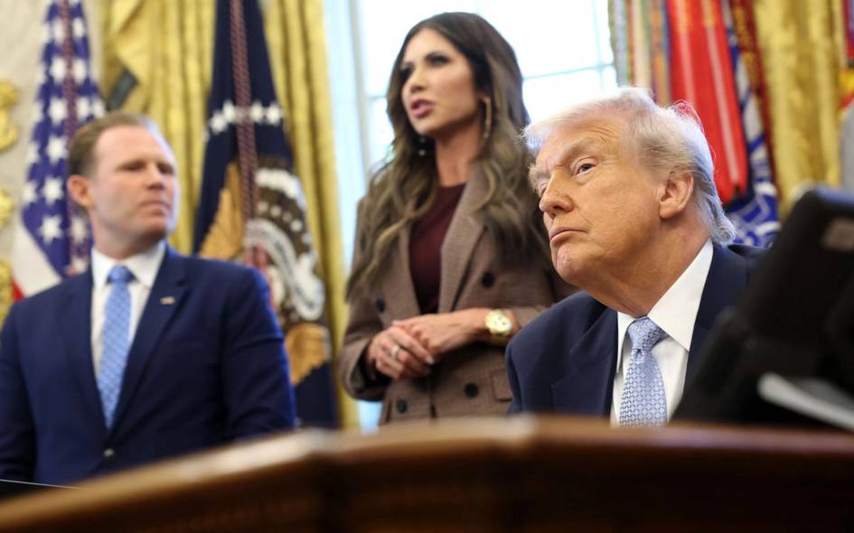 Собиқ Оқ уй ходими FIFA раҳбарига қарши танқидларни Трампга қилинган ҳужумларга қиёслади — Al Jazeera