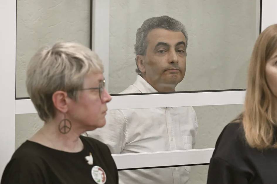 Россияда урушга қарши машҳур сиёсатчи 11 йилга қамалди