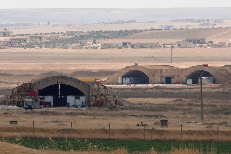 Исроил Туркия ҳарбийлари Суриядаги авиабазага  жойлашишига йўл қўймаслик учун унга зарба берди