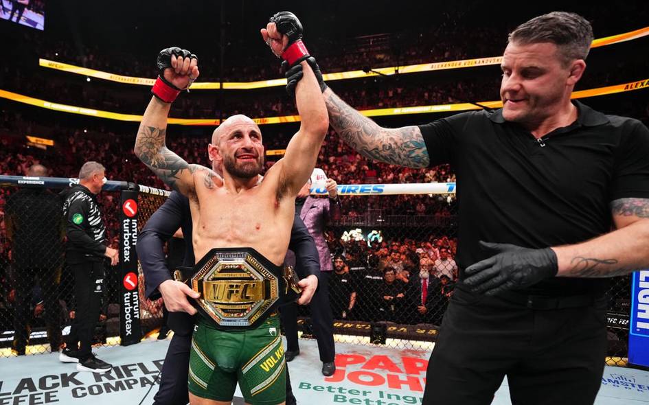 Aleks Volkanovski faoliyatini qachon yakunlaydi?