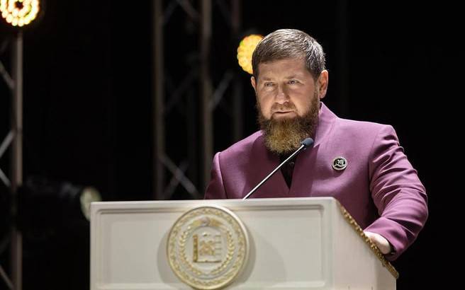 Ramzan Qodirov chechenlarni soqollarini qisqartirishga chaqirdi