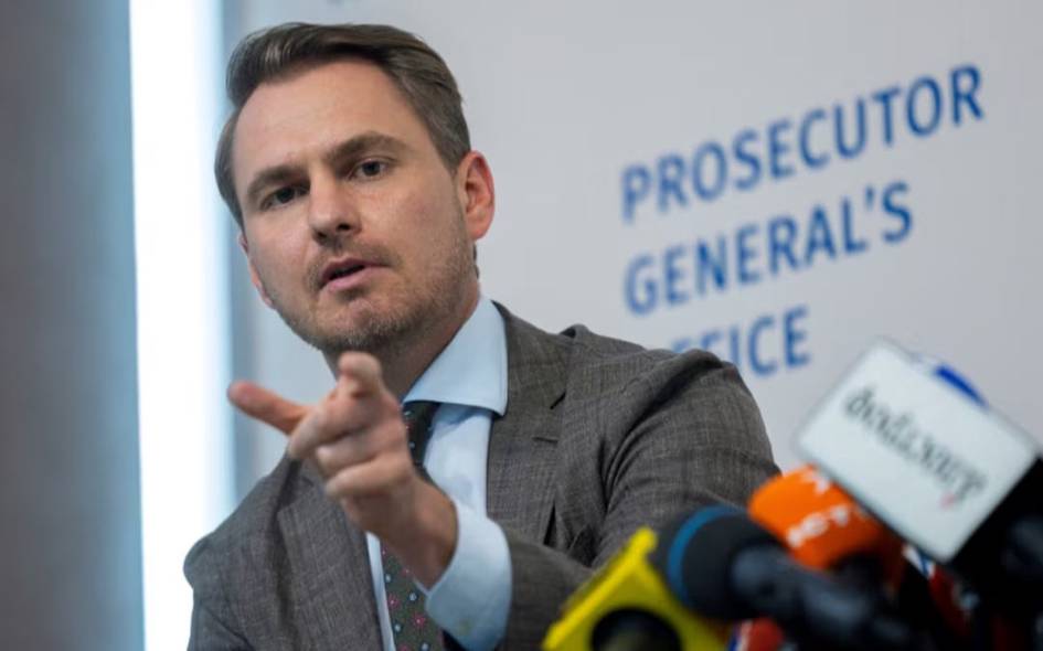 Зеленский қонун чиқарувчилардан Украина бош прокурорини зудлик билан лавозимидан четлатишни сўради