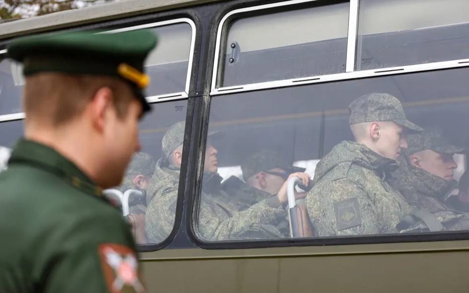 Ҳарбий сафарбарлик ҳақидаги миш-мишлар фонида россиялик амалдорлар бойликларини хорижга кўчиришга уринмоқда — Bloomberg