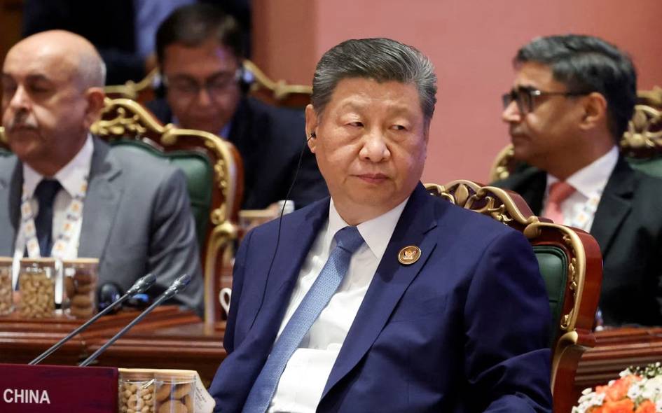 Си Цзиньпин соғлиғидаги муаммо сабаб BRICS етакчилари билан кечки овқатда қатнашмади — WSJ