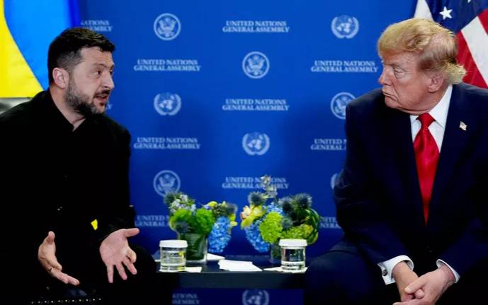 Трамп Зеленскийга Путин билан учрашиш учун Москвага боришни таклиф қилди – Bloomberg